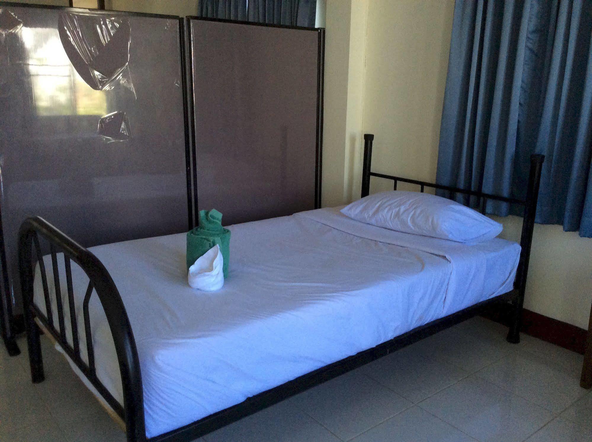 Saithong House Hostel